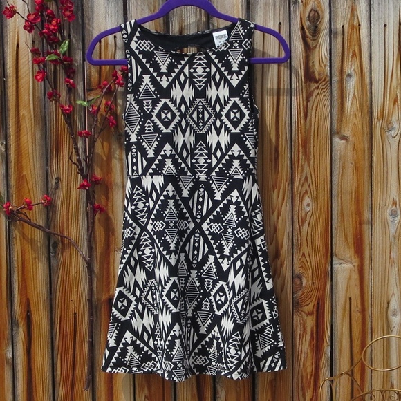 PINK Victoria's Secret Dresses & Skirts - *VS PINK Aztec XS dress*